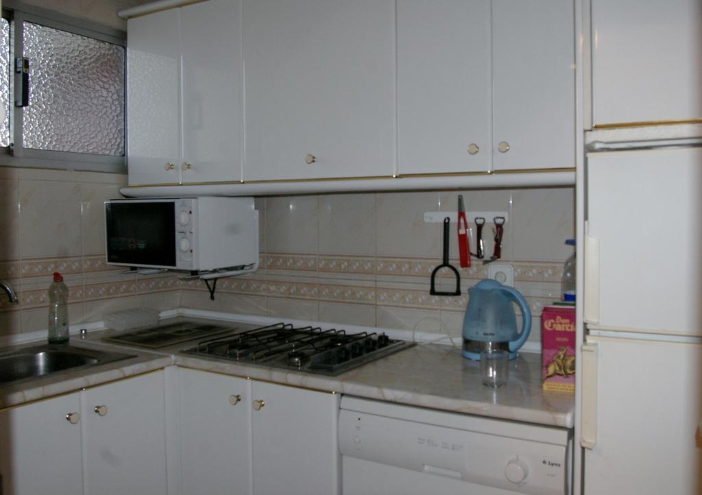 Apartamentos Carolina - Arca Rent Бенидорм Номер фото